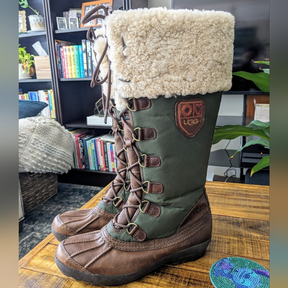 UGG Edmonton Waterproof Rain Snow Boots with Shearling - size 9.5